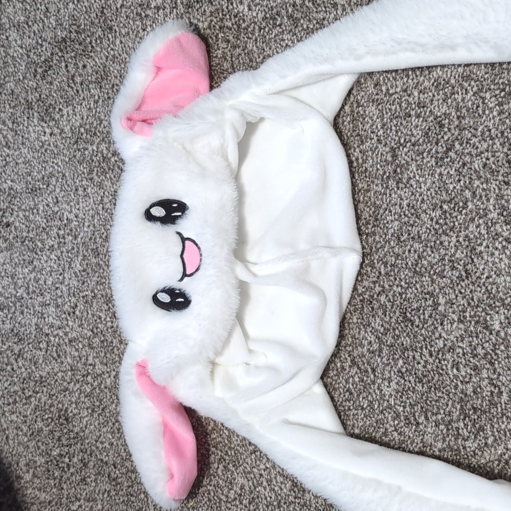 [NWT] Bunny flappy ears beanie hat